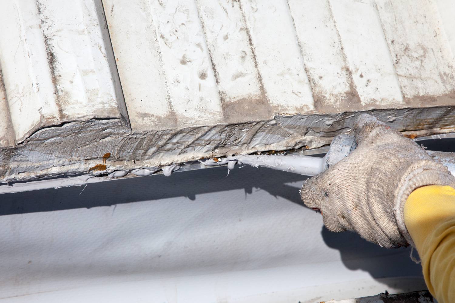 can roof cleaning prevent leaks 2