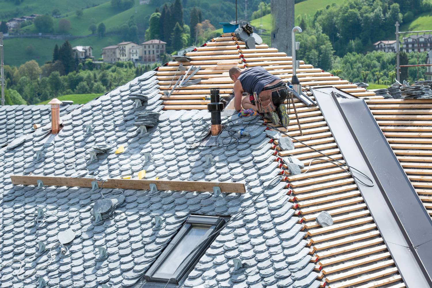 choosing the right roof restoration service 1