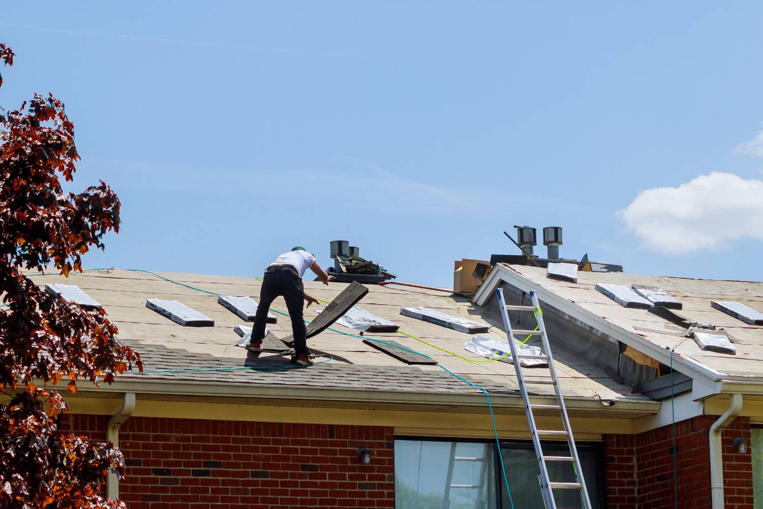 choosing the right roof restoration service 2