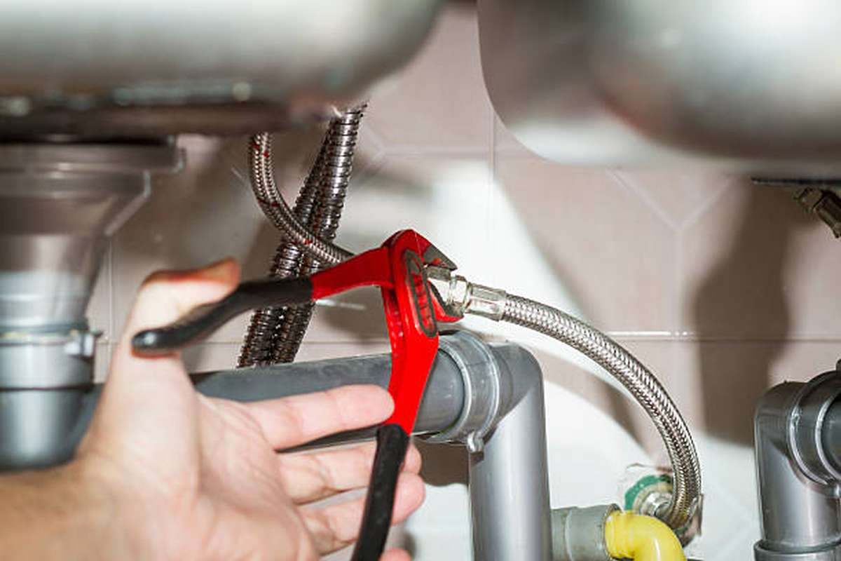 Do Plumbers Fix Water Leaks