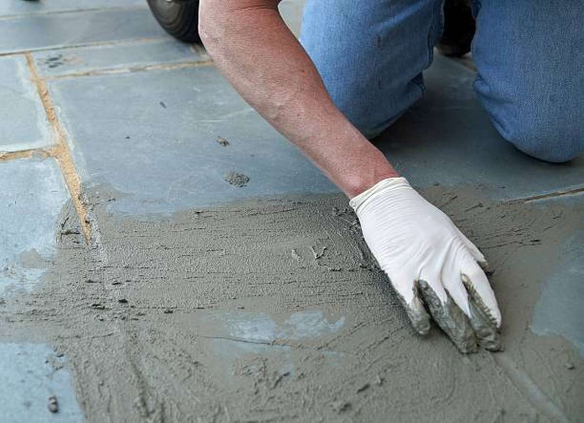 does sealing concrete stop moisture