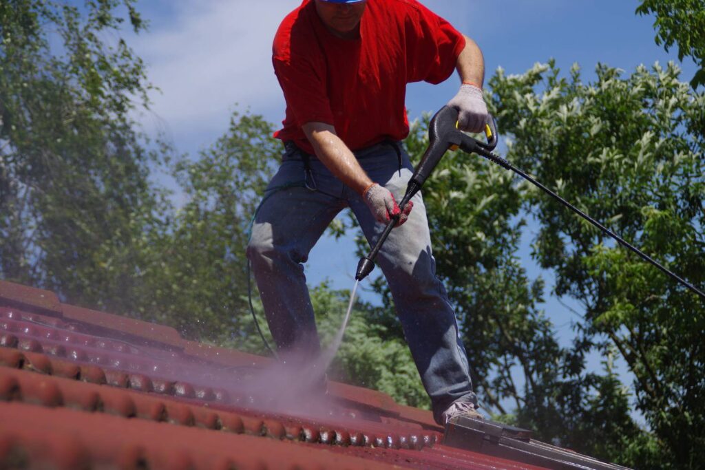 how to safely clean a roof