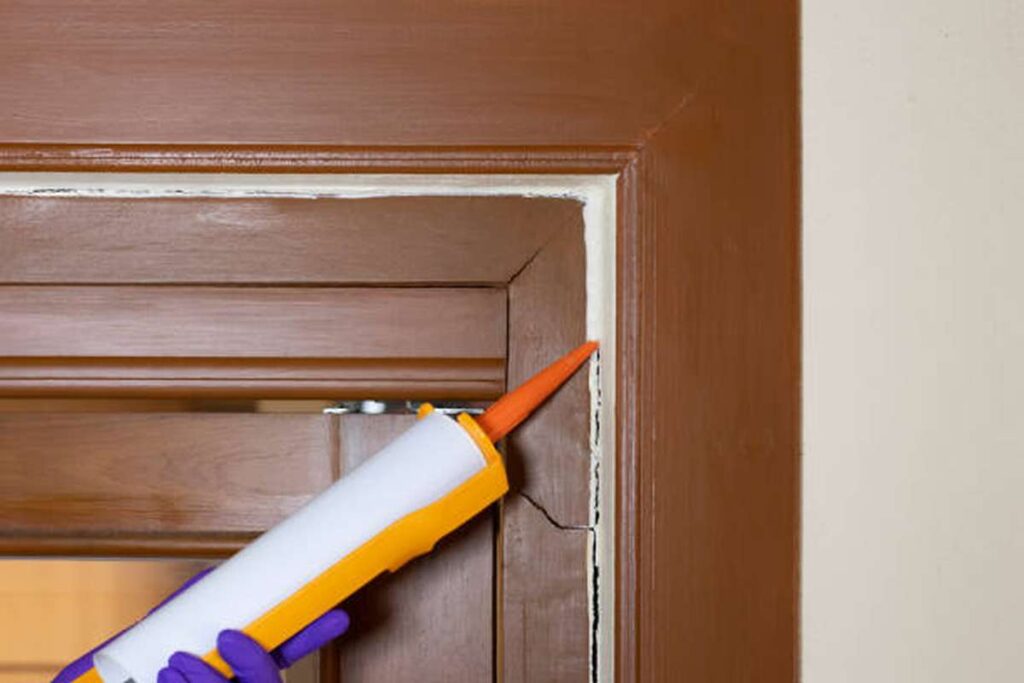 how to seal an external door (2)