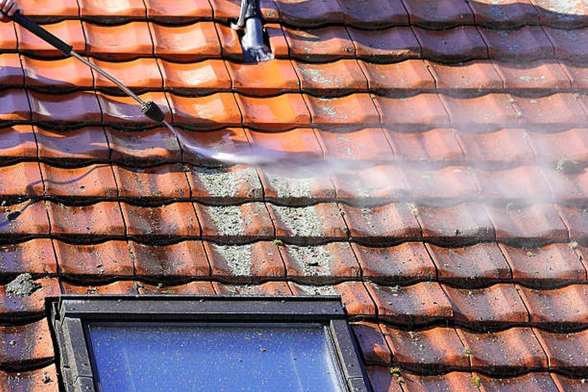 Is It Ok To Pressure Wash Roof Tiles2