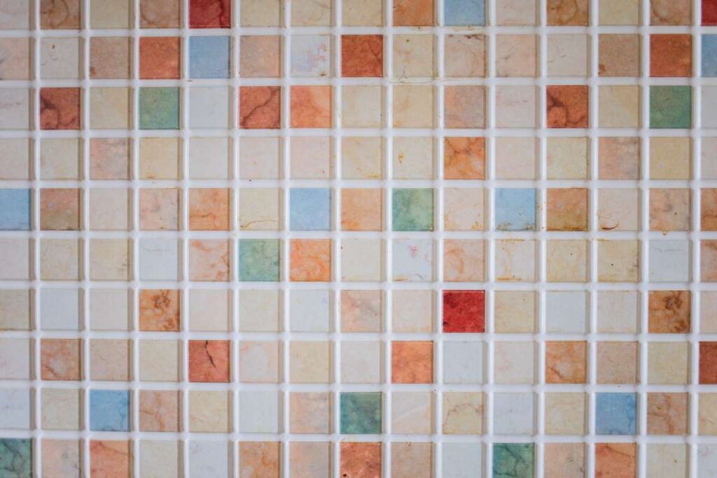is it possible to paint on tiles (2)