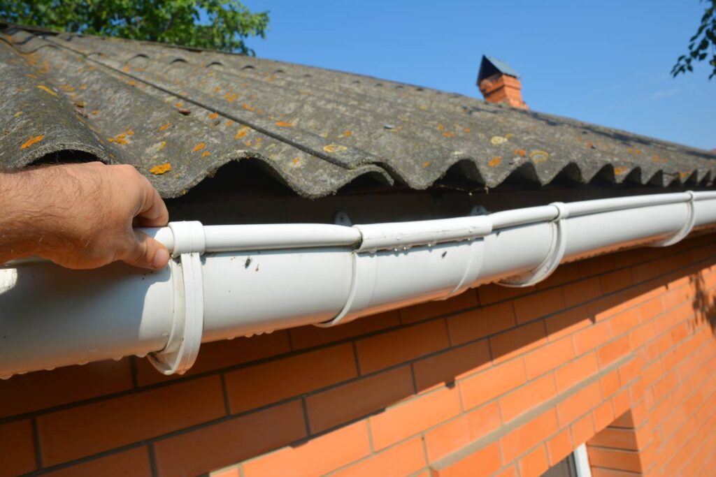 what are the most common problems with guttering