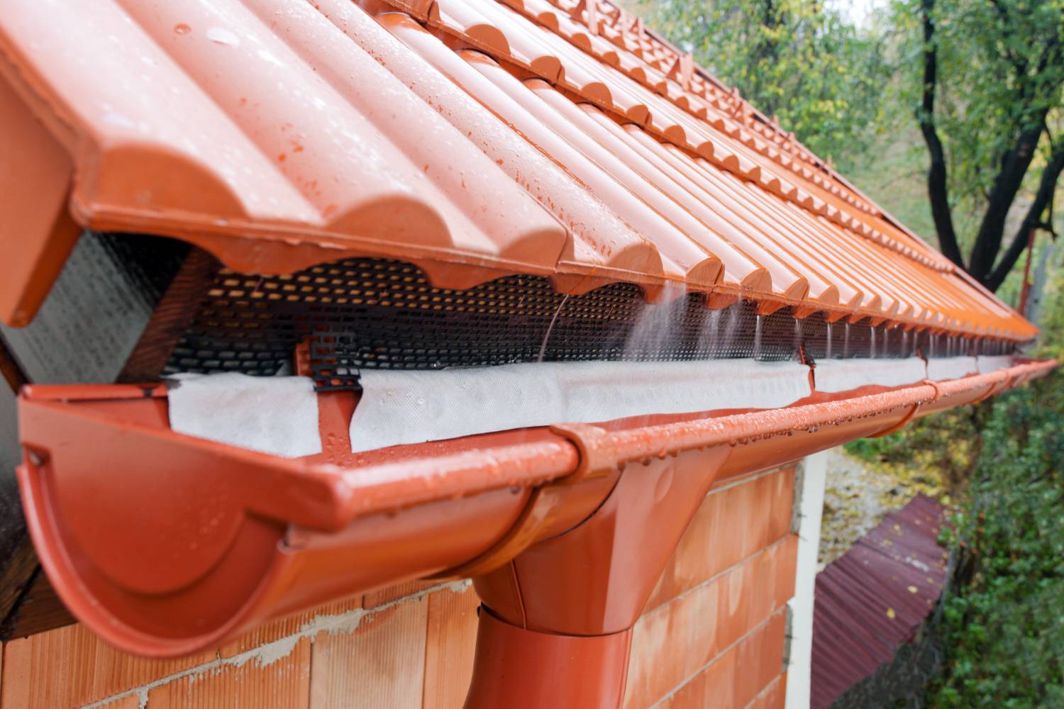 what is the standard pitch for guttering 1