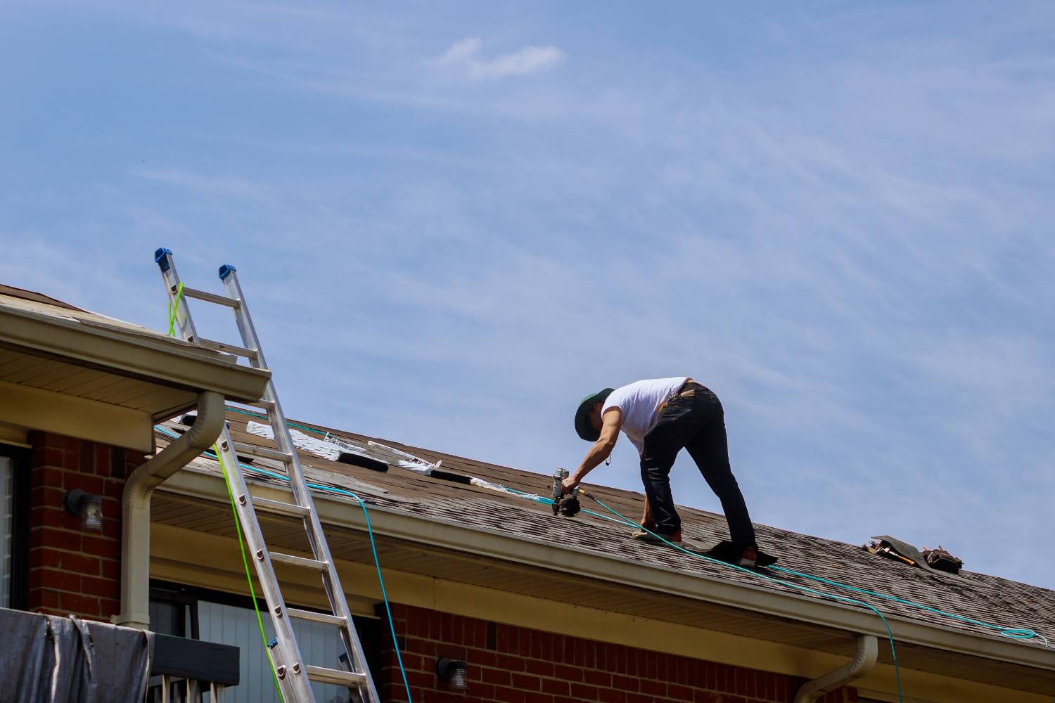 when is the best time of year to restore your roof 2